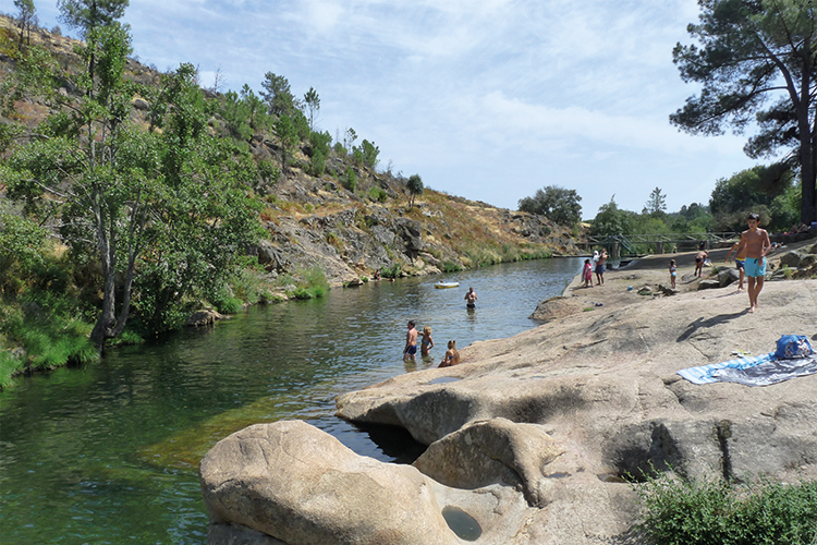 HCN piscinas sierra gata Acebo